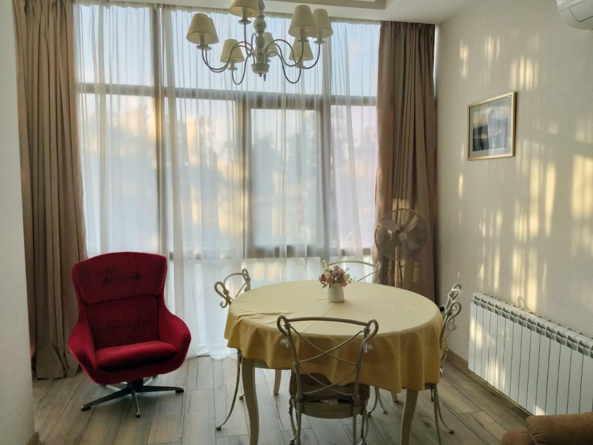 Boulevard Apartment Batumi Exterior foto